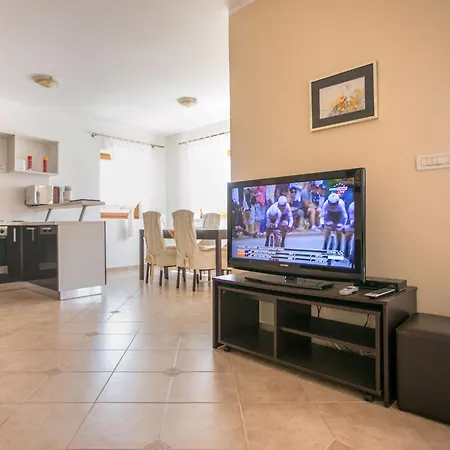 Hébergement de vacances Nevena By Interhome Poreč