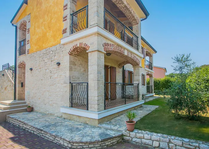 Nevena By Interhome Poreč