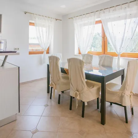 בית נופש Nevena By Interhome *