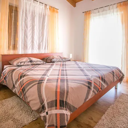 Nevena By Interhome Сasa de vacaciones Poreč