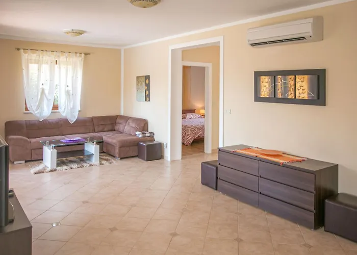 Nevena By Interhome *