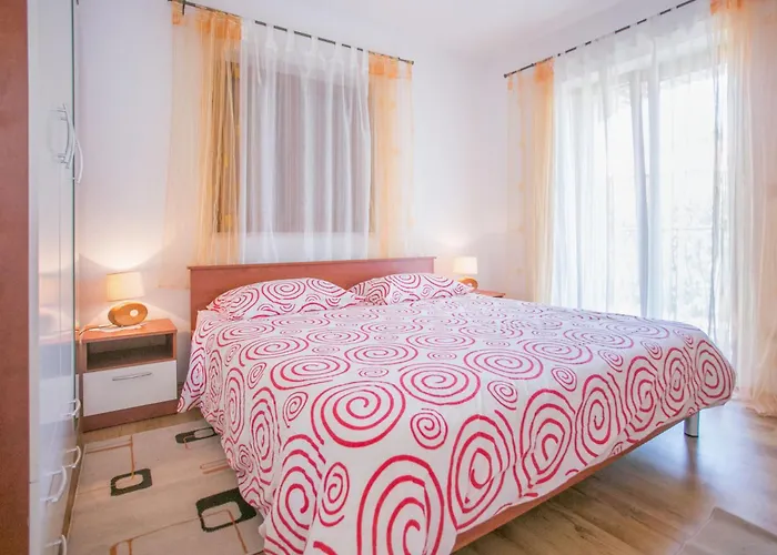 Nevena By Interhome *