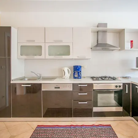 Nevena By Interhome Tatil Evi